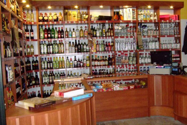 Realizacja sklepu spożywczo-monopolowego Martell w Darłowie.